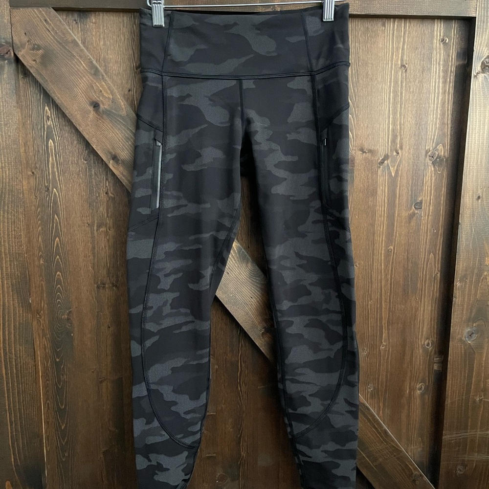 Athleta Rainier Reflective Camo Leggings - Size XS
